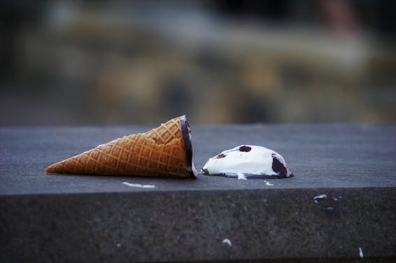 fallen ice cream cone signifying common weight loss mistakes